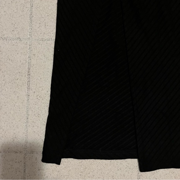 Mink pink black slit midi skirt - Picture 3 of 7